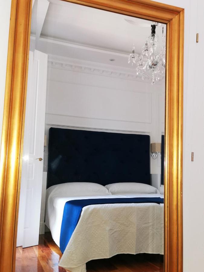 Rua Suites Boutique سلامنكا الغرفة الصورة